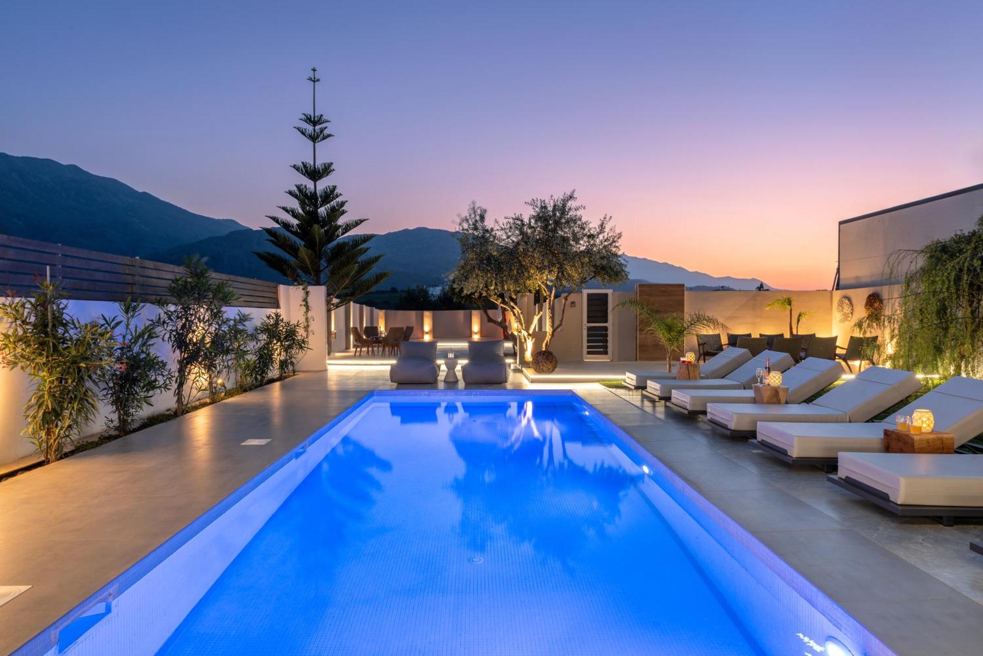Hypnosis Beachside Villa With Private Heated Pool Джорджополис Екстериор снимка