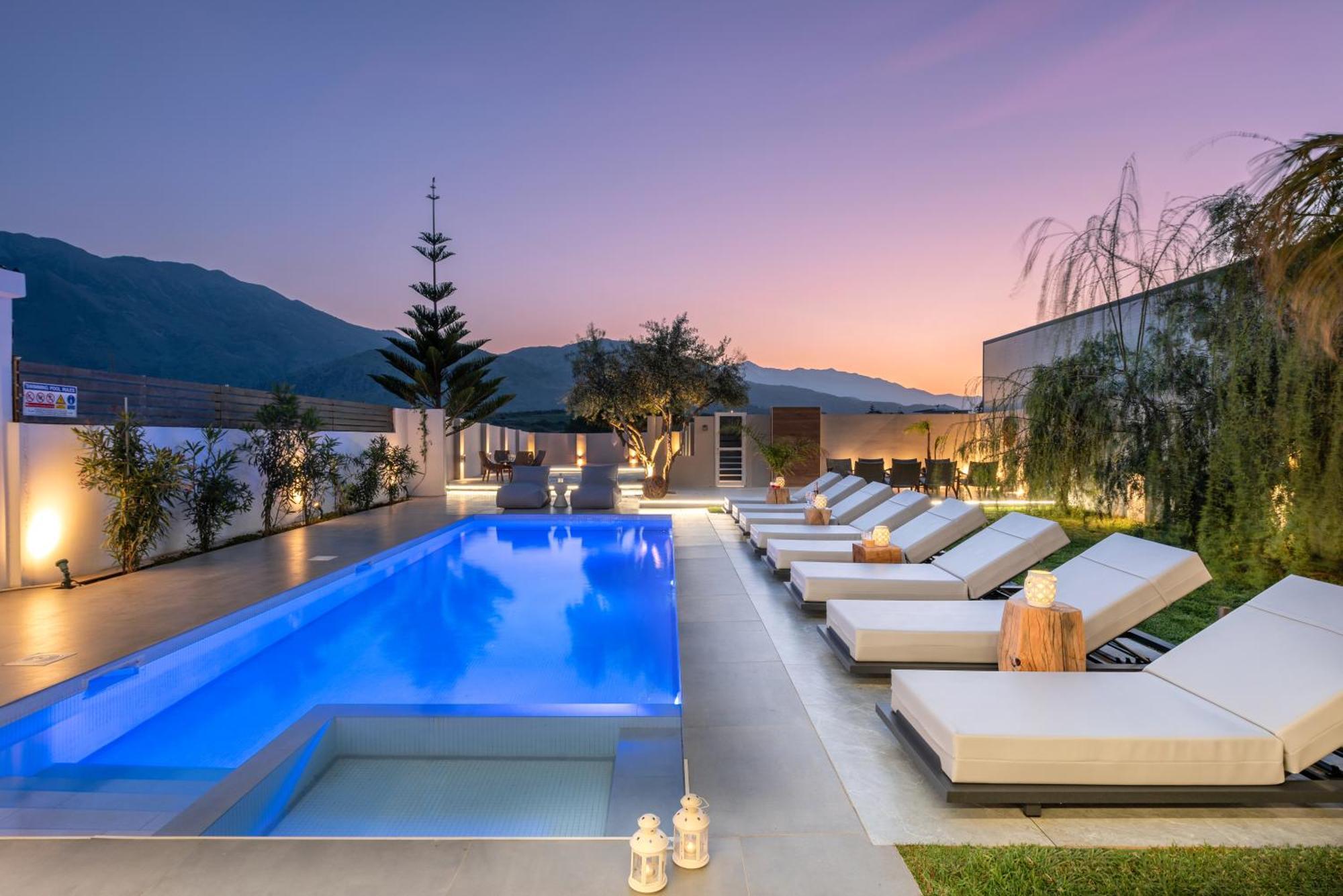 Hypnosis Beachside Villa With Private Heated Pool Джорджополис Екстериор снимка